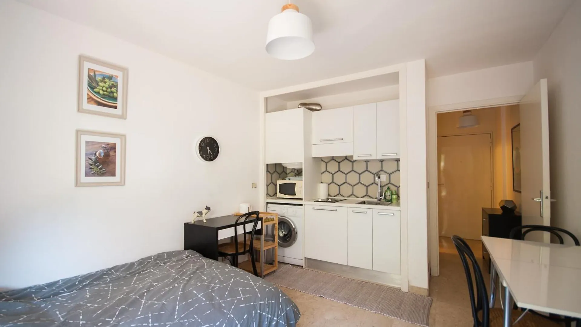 Studio Au Plein Coeur De Nice Lägenhet